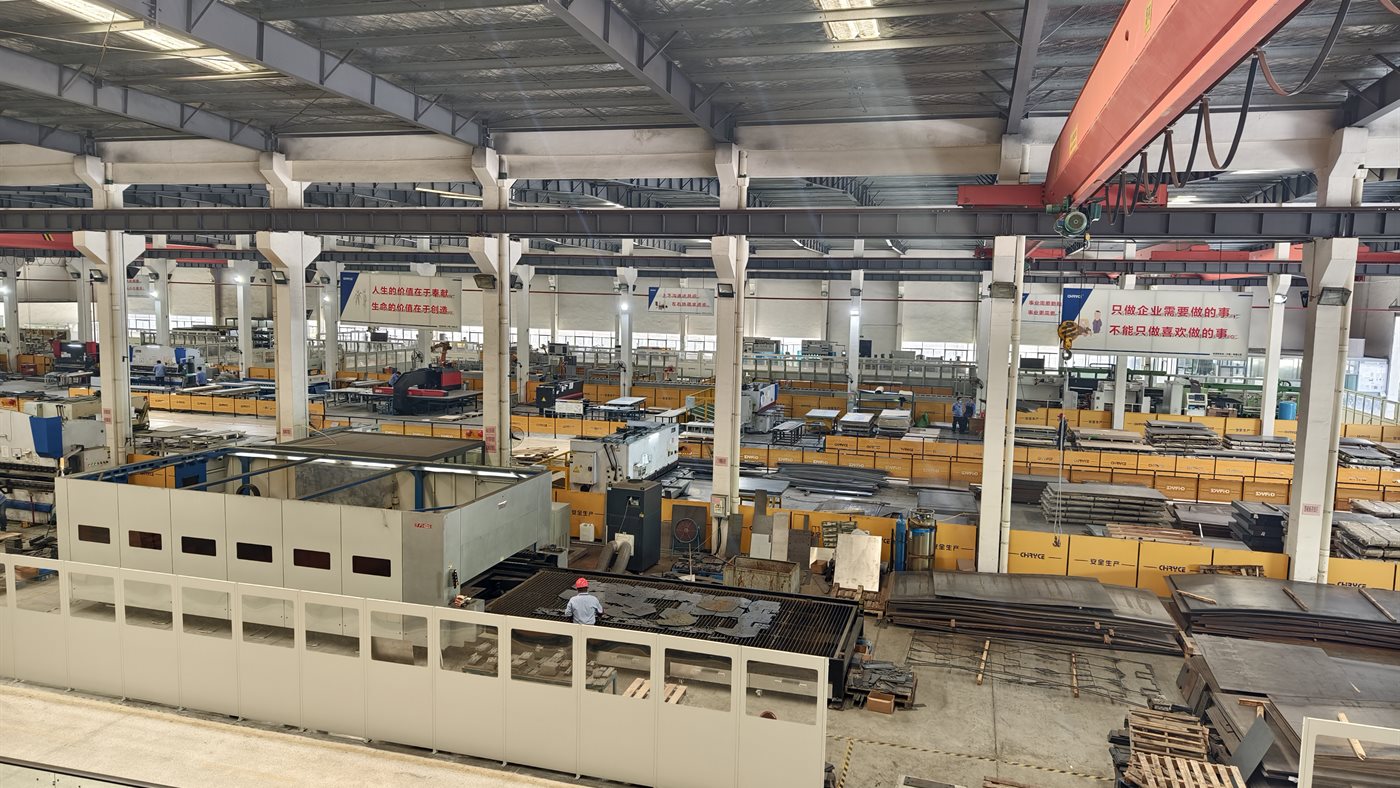 8,000 m² factory commences production